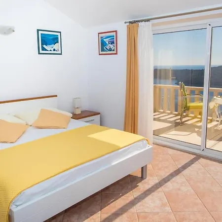 Apartament Lacroma