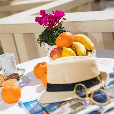 Lacroma Апартаменты *