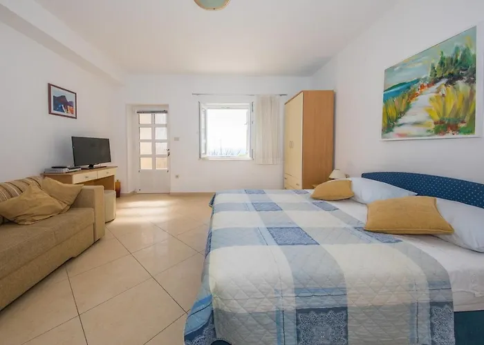 Apartamento Lacroma *