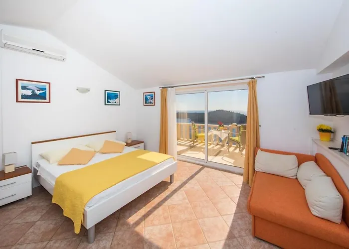 Lacroma Appartement *